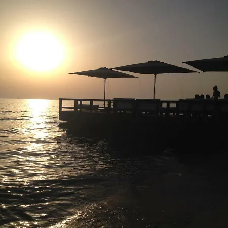 Thalassa Apartment *